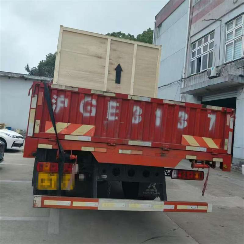 万山区米林县：物流专线的高效货运之旅